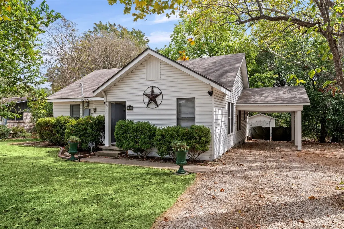 302 W Billington Drive, Robinson, TX 76706 - #1