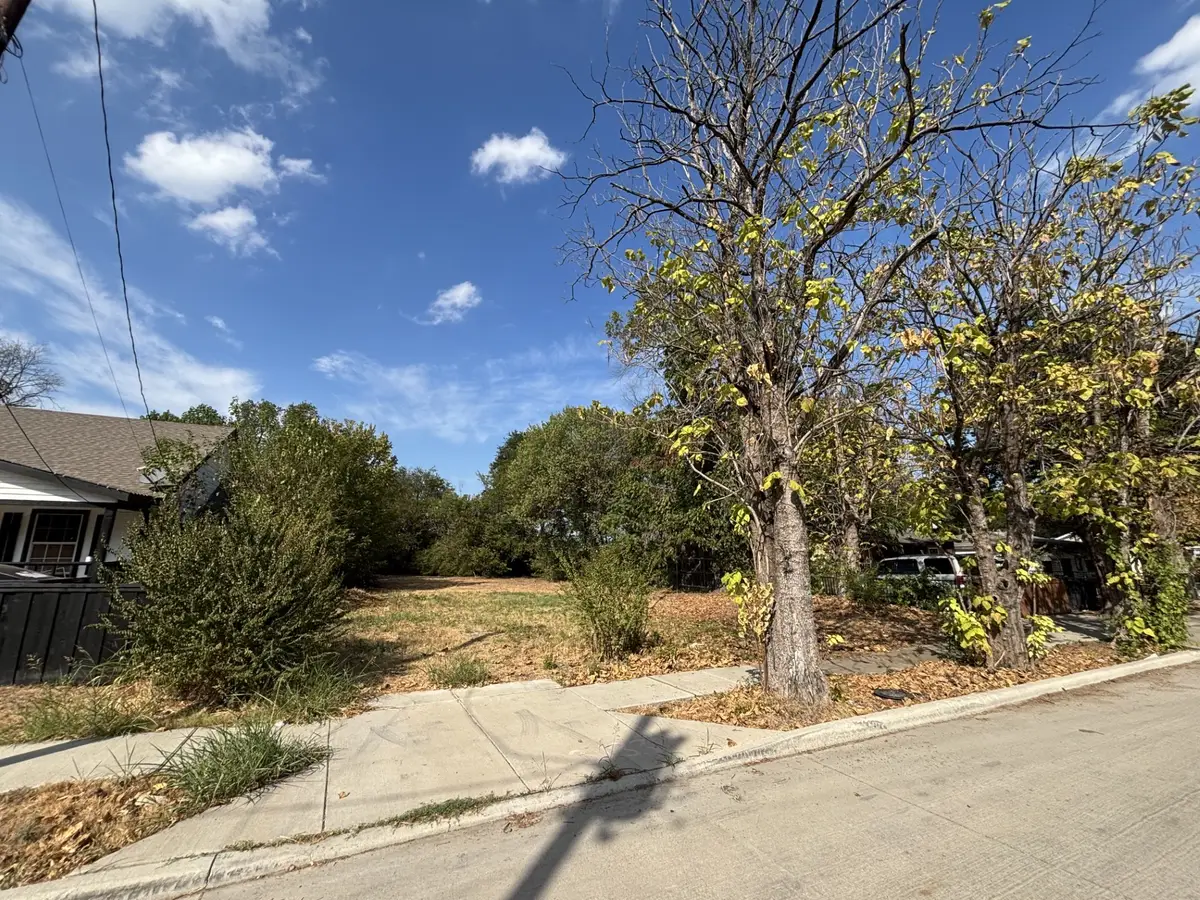 3133 Springview Avenue, Dallas, TX 75216 - #1