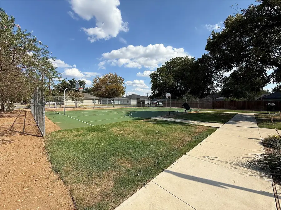 307 Robbins Street, Cleburne, TX 76031 - #2