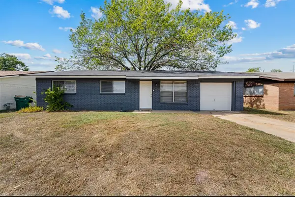 140 Shirley Drive, Lacy Lakeview, TX 76705