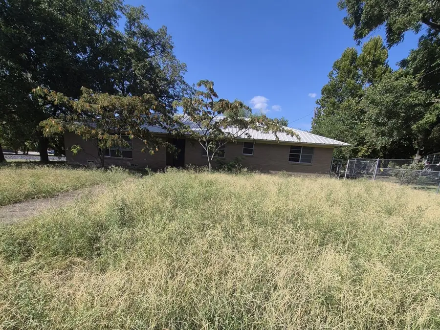 203 Hill Street, Farmersville, TX 75442 - #3