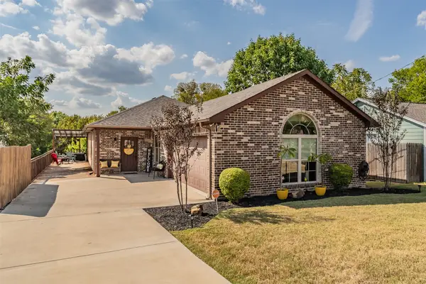 129 Morris Street, DeSoto, TX 75115