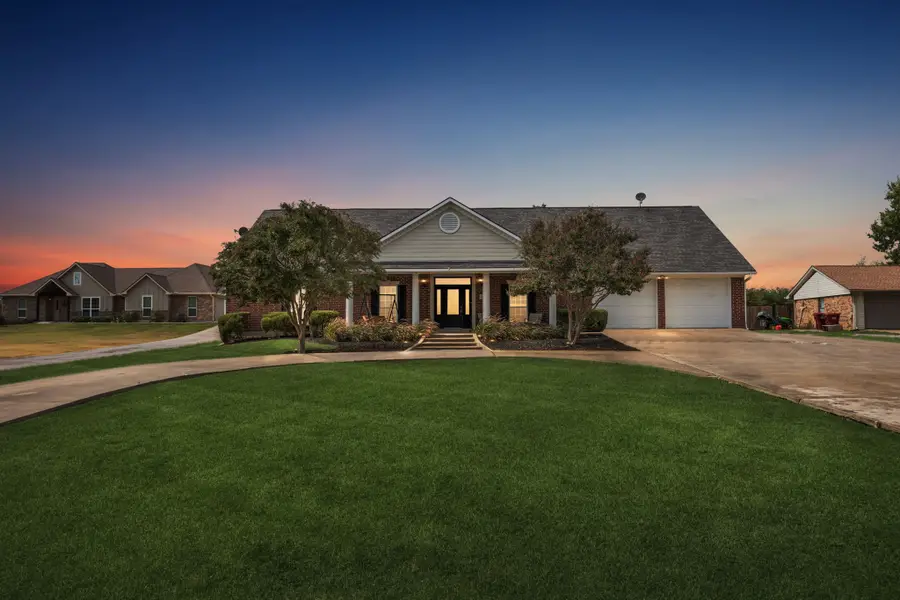 107 N Westlake Drive, Leonard, TX 75452 - #2