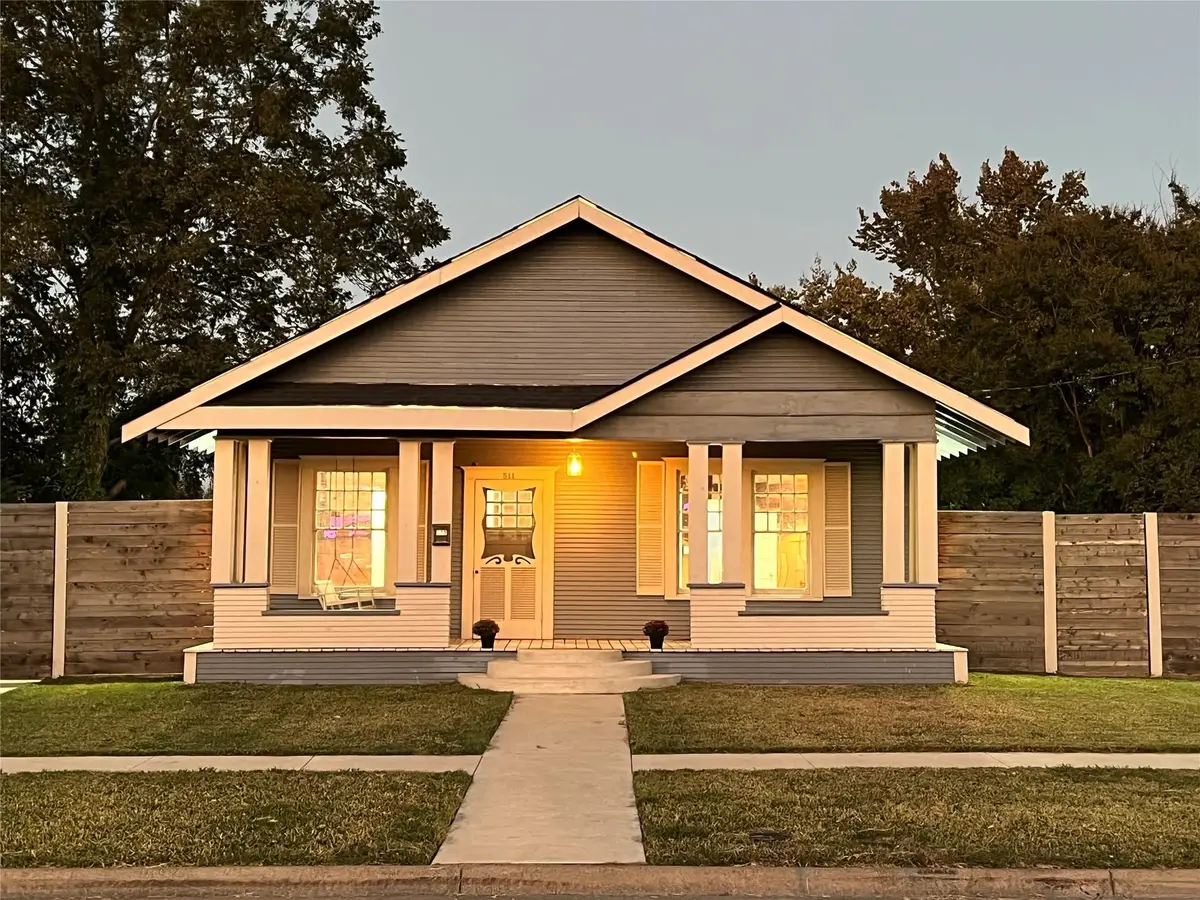 511 N Beaton Street, Corsicana, TX 75110 - #1