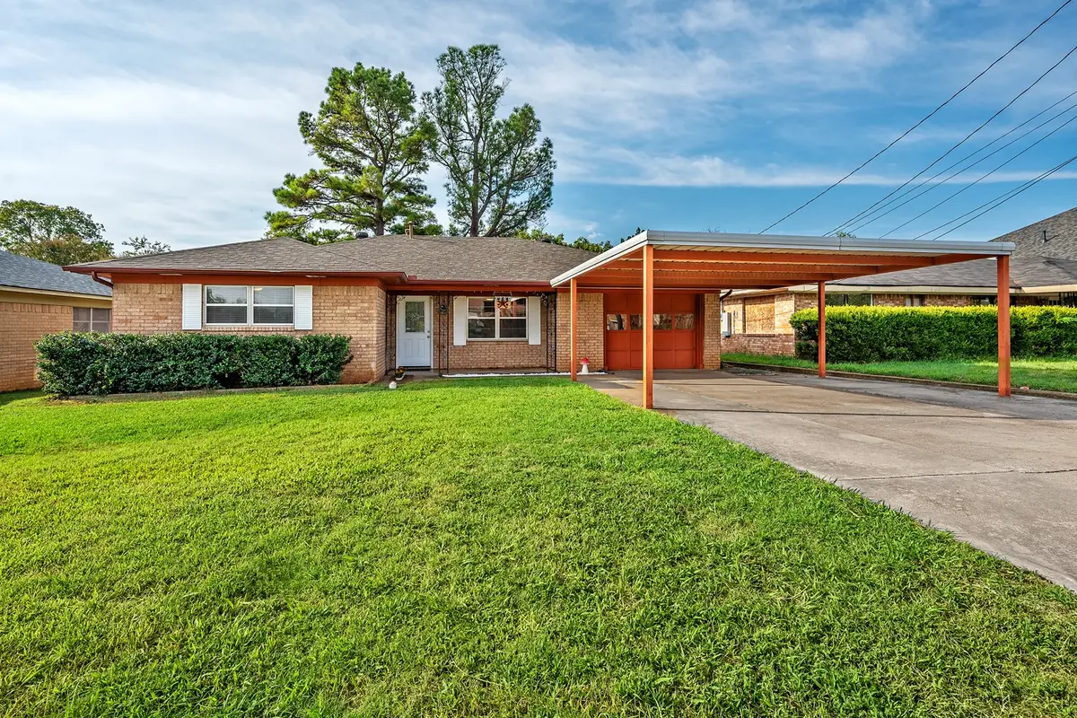 2710 W Walker Street, Denison, TX 75020 - #1