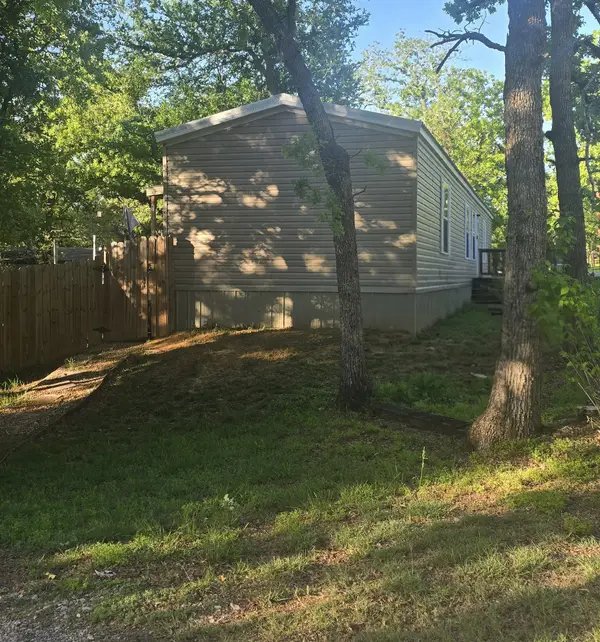 6033 Hidden Circle, Azle, TX 76020