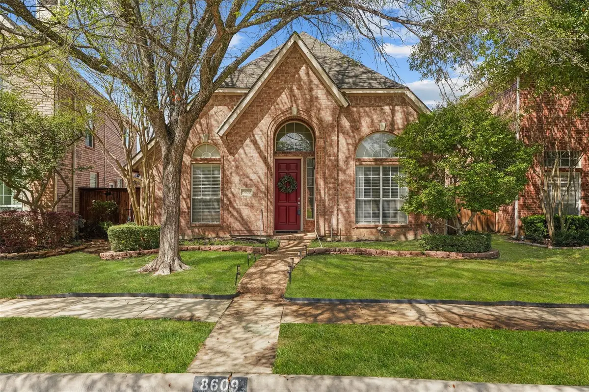 8609 Old Oak Drive, Irving, TX 75063 - #1