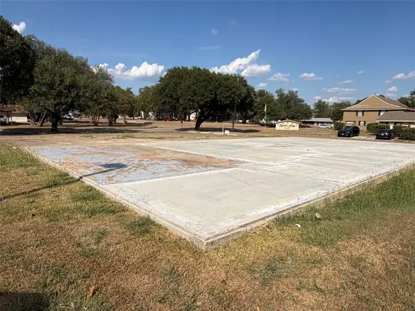 208 E Rusk Street, Mexia, TX 76667