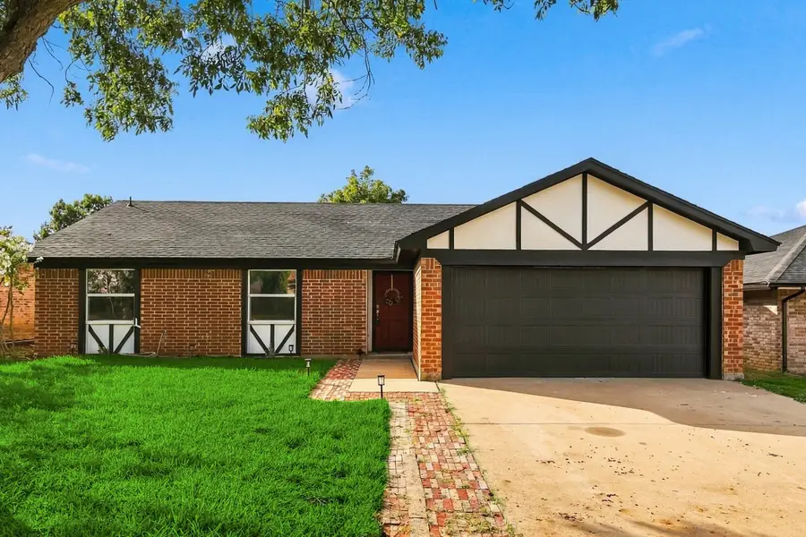 3113 Meadowmoor Street, Fort Worth, TX 76133 - #2