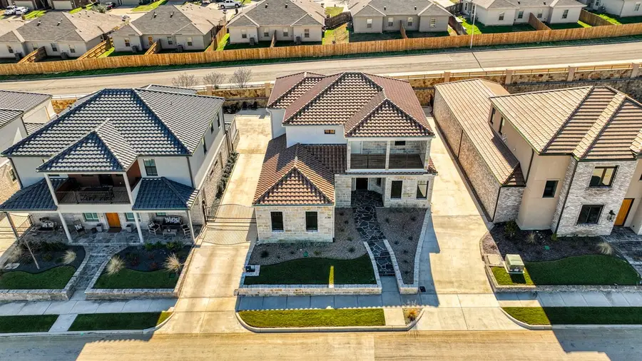 936 El Dorado Street, Weatherford, TX 76086 - #2