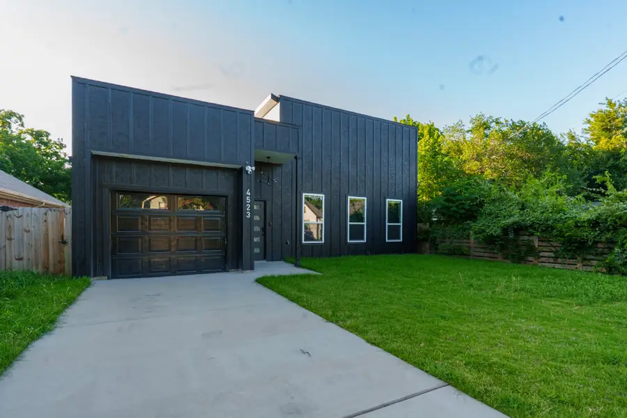 4523 Solar Lane, Dallas, TX 75216 - #2