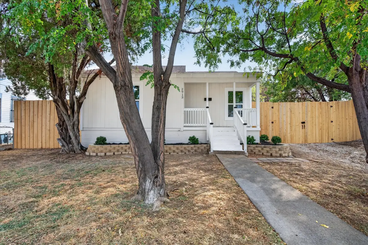 2913 Wesleyan Drive S, Fort Worth, TX 76105 - #1