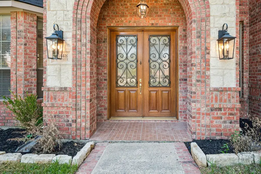 3848 W Pioneer Drive, Irving, TX 75061 - #2