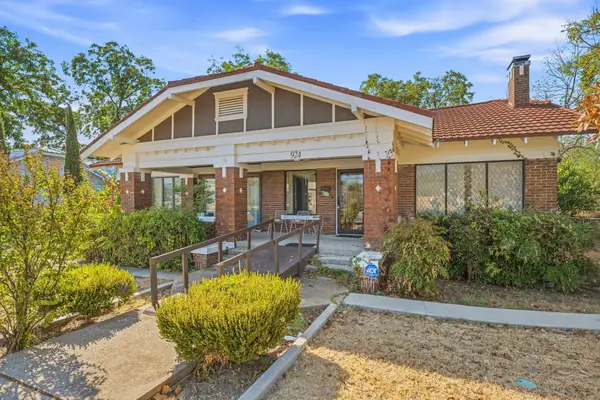 924 4th Street, Graham, TX 76450