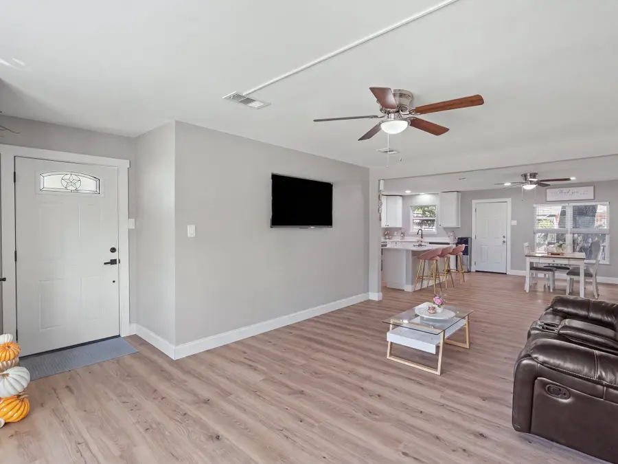 9255 Palisade Drive, Dallas, TX 75217 - #3