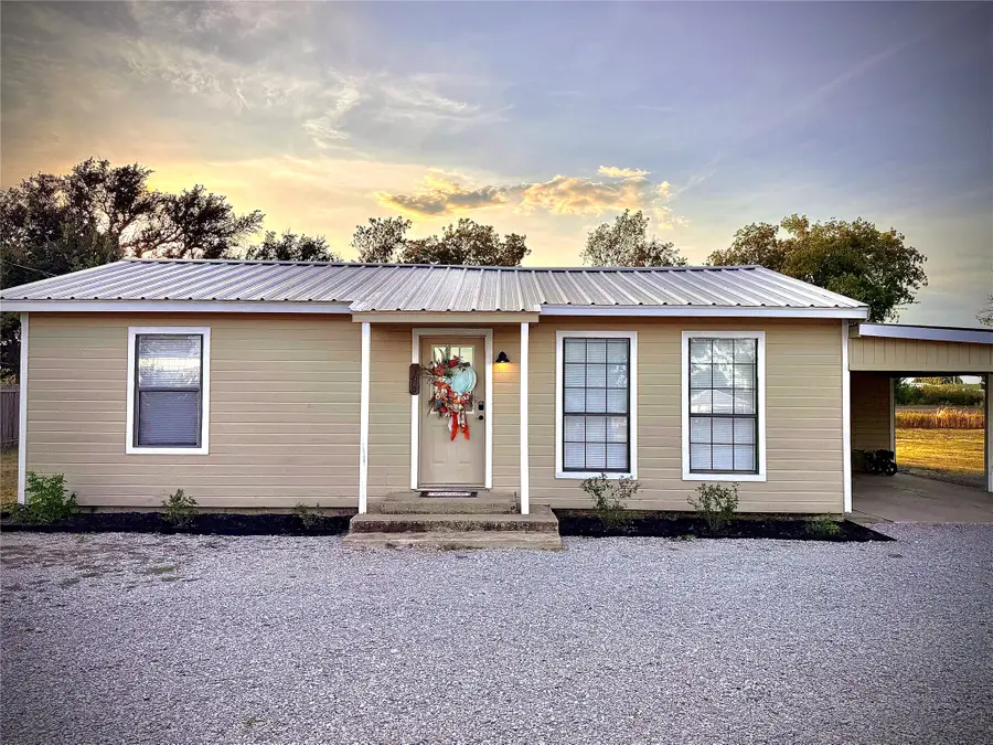 106 S Park Avenue, Gustine, TX 76455 - #2