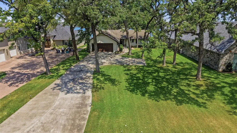 1011 Kiowa Drive W, Lake Kiowa, TX 76240 - #3