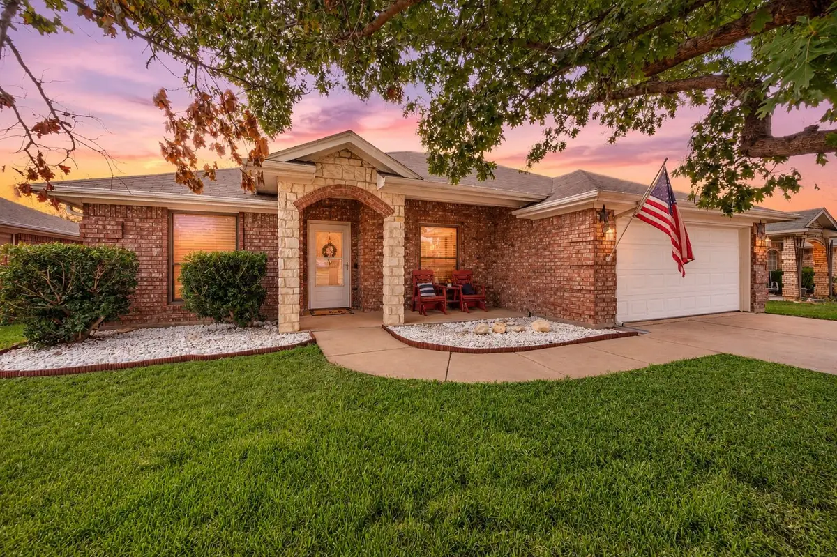 725 Big Willow Drive, Saginaw, TX 76179 - #1