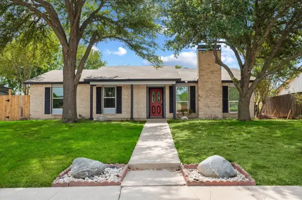 1206 Oakbluff Drive, Lancaster, TX 75146