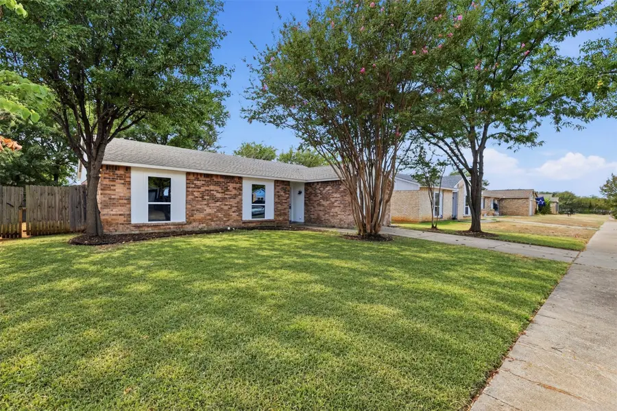 3817 Longmeadow Way, Fort Worth, TX 76133 - #2