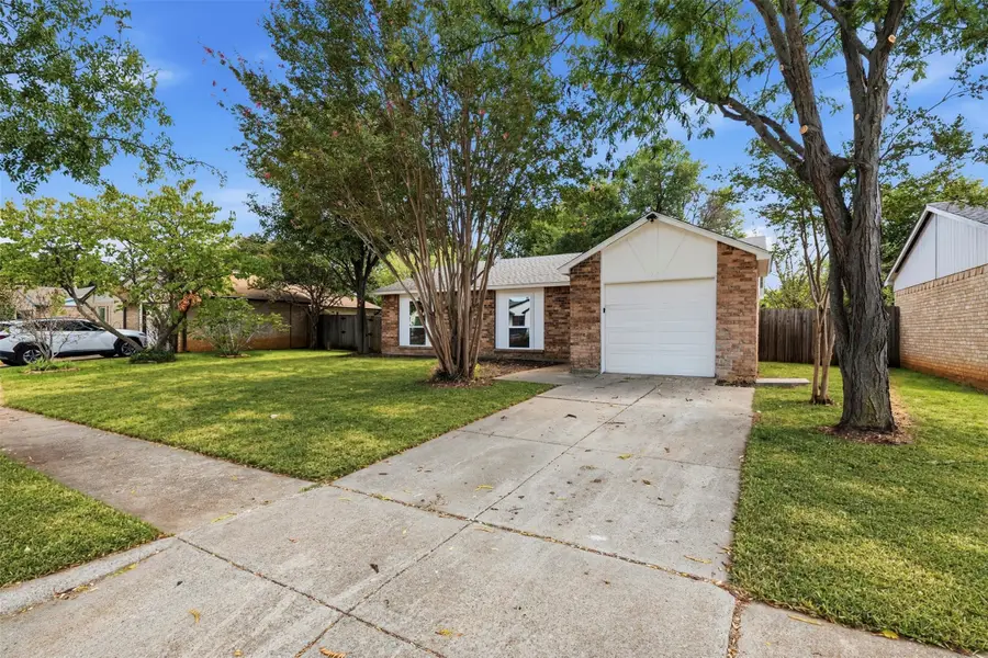3817 Longmeadow Way, Fort Worth, TX 76133 - #3