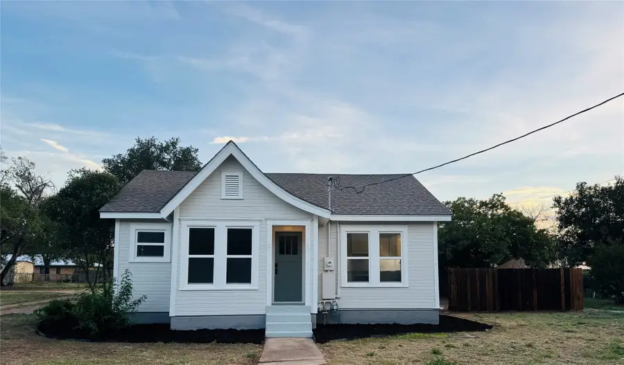 1100 E Coke Street, Hamilton, TX 76531 - #2