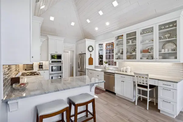 12131 Vendome Place, Dallas, TX 75230