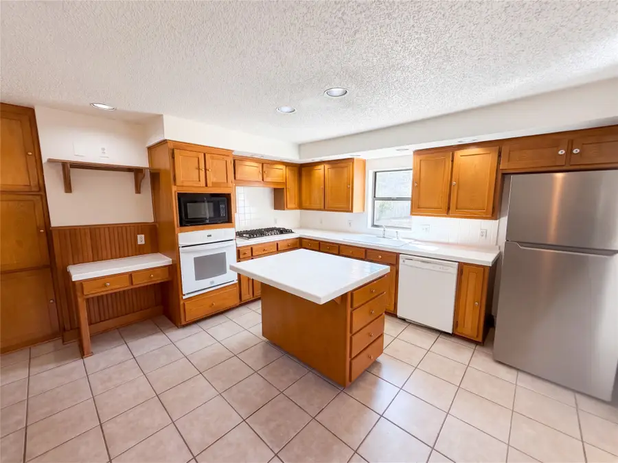 5609 Baylor Avenue, River Oaks, TX 76114 - #2
