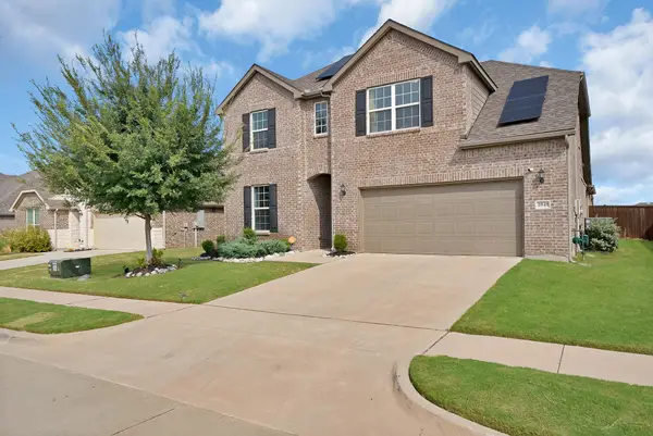 2845 Ranger Lane, Aubrey, TX 76227