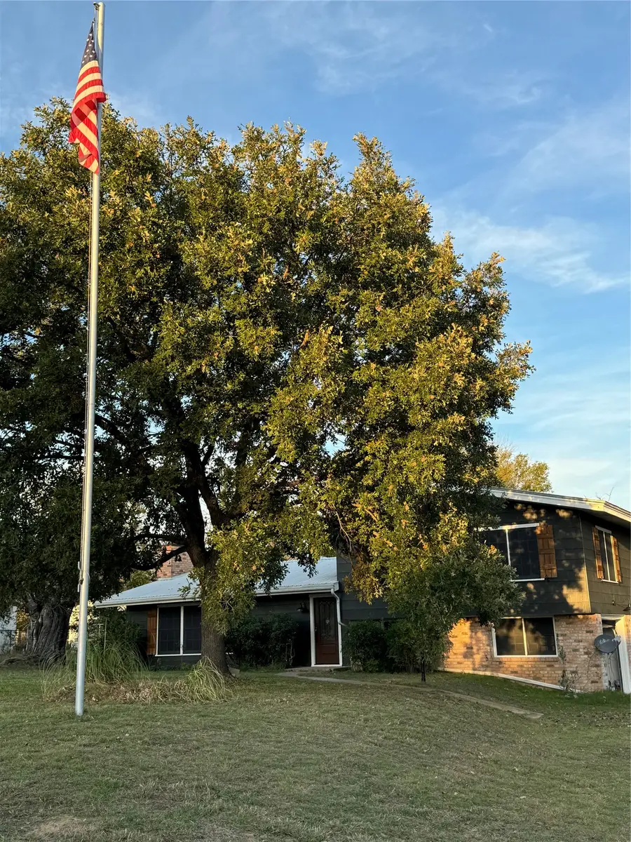 915 Old Stephenville Hwy, Hico, TX 76457 - #2