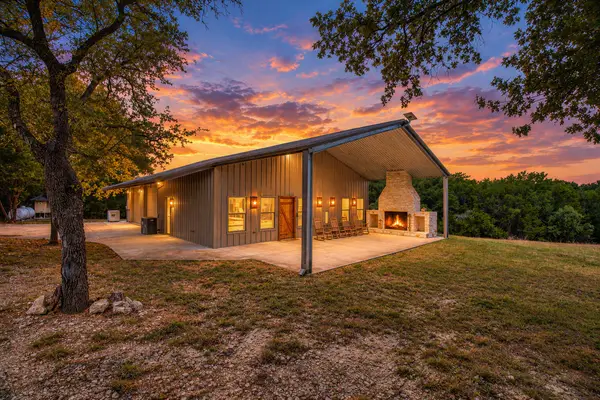 400 Hali Brooke Drive, China Spring, TX 76633