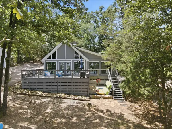 108 E Barker Creek Drive, Scroggins, TX 75480