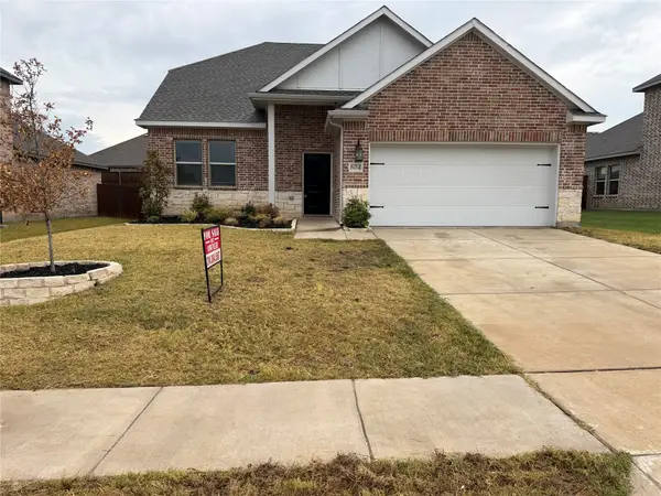 604 Brook View Drive, Van Alstyne, TX 75495
