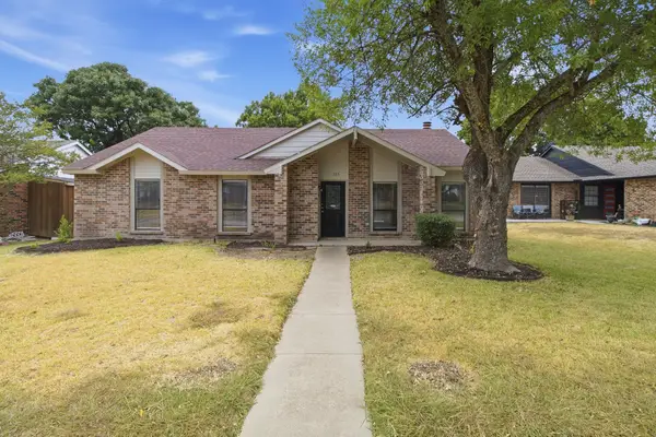 125 Rustic Ridge Drive, Garland, TX 75040