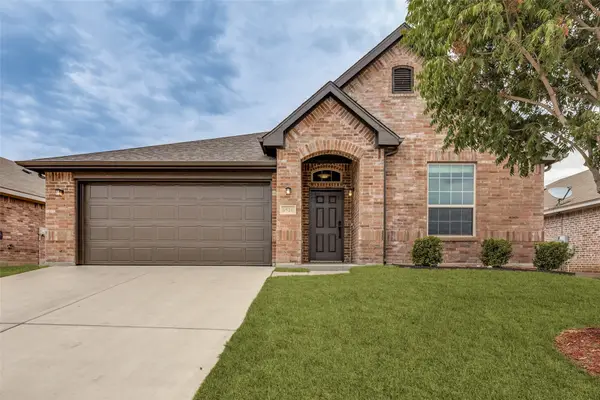 6516 Chalk River Drive, Fort Worth, TX 76179