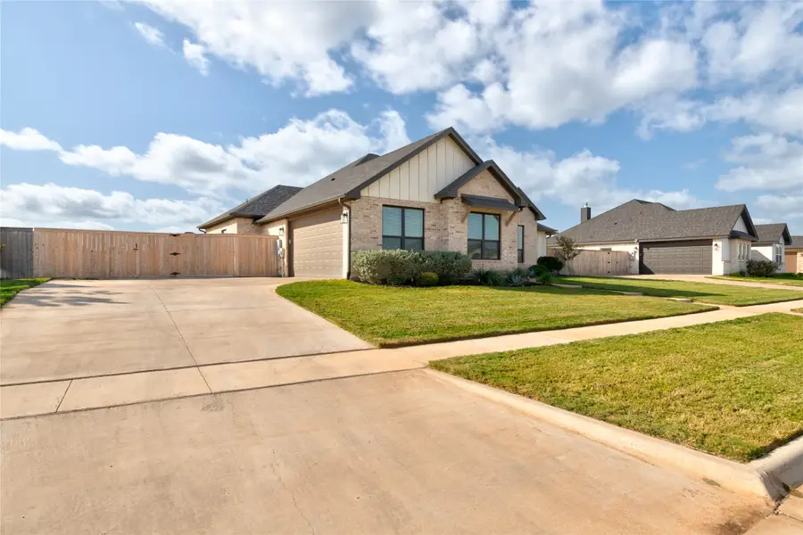 317 Blackhawk Drive, Abilene, TX 79602 - #2