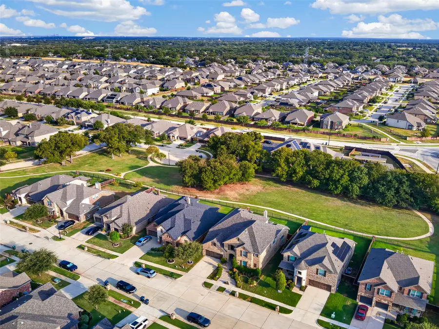2705 Sky Ridge Road, Arlington, TX 76001 - #2