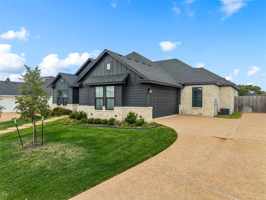 10201 Castleberry Lane, Waco, TX 76712 - #2