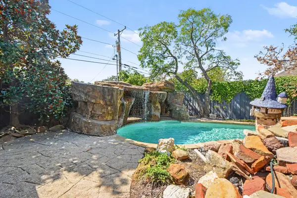 18824 Fortson Avenue, Dallas, TX 75252