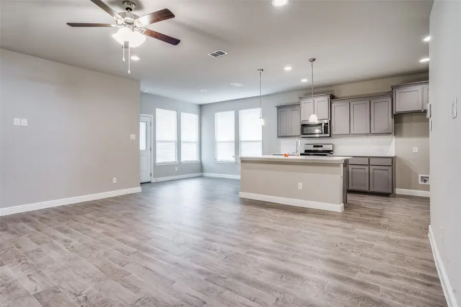 221 Oldcastle Way, Fort Worth, TX 76052 - #3