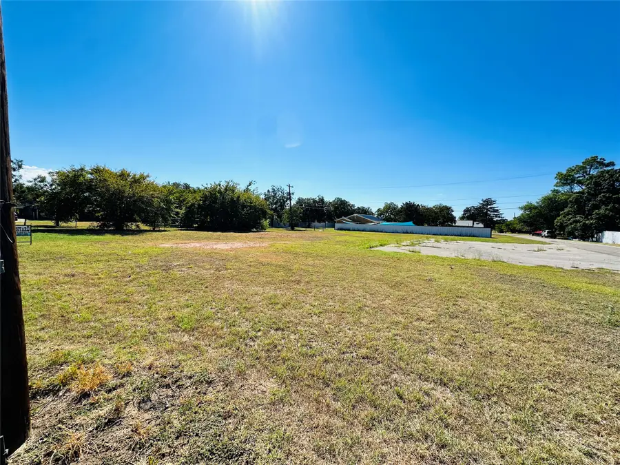 825 N Main Street, Cross Plains, TX 76443 - #2