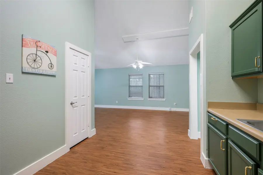 1226 E Woodin Boulevard, Dallas, TX 75216 - #3
