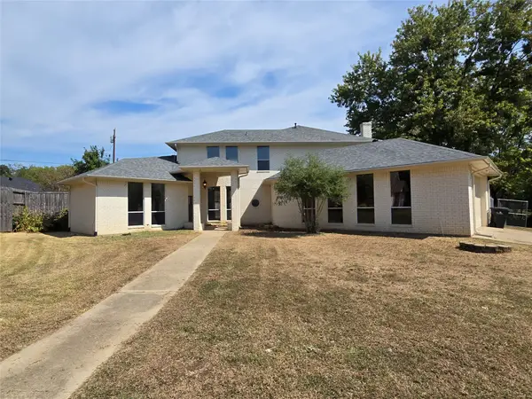 4001 Crescent Valley Circle, Denison, TX 75020