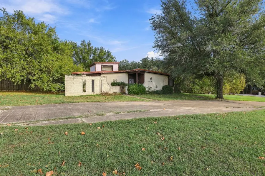 5501 Camino Dos Lagos Drive, Sherman, TX 75090 - #2