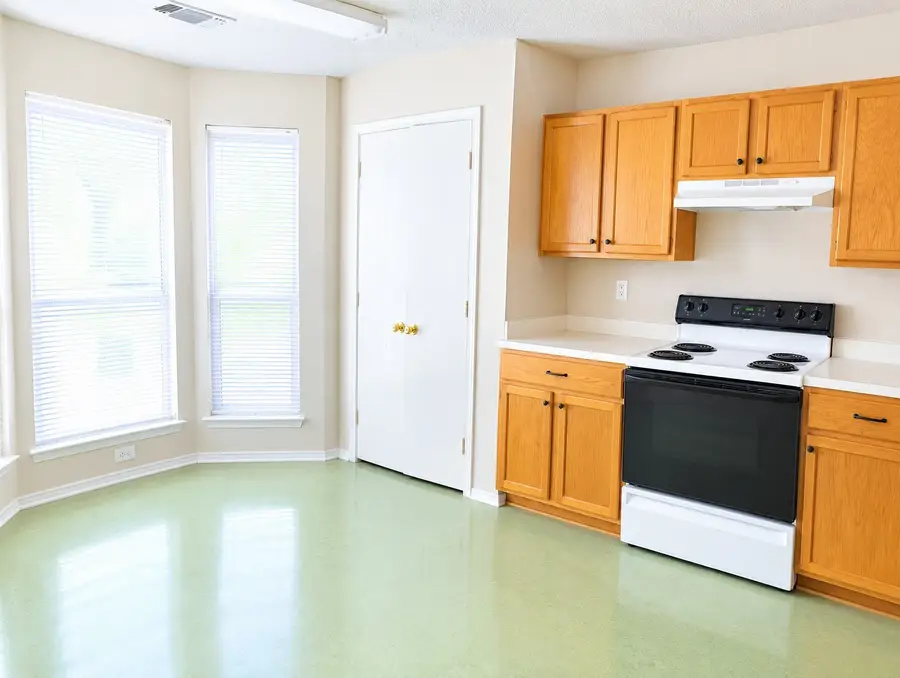 1007 Miles Avenue, Burleson, TX 76028 - #3