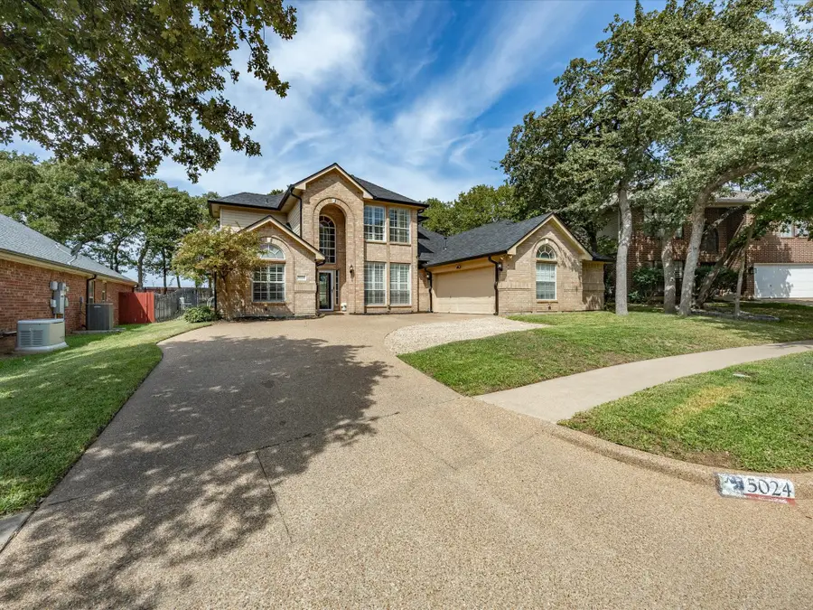 5024 Pointclear Court, Arlington, TX 76017 - #2