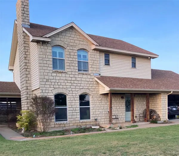 700 Aqua Vista Drive, Granbury, TX 76049