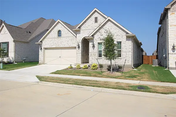 606 Artesian Drive, Argyle, TX 76226