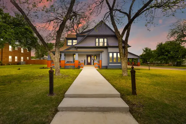 1102 S College Street, Brady, TX 76825