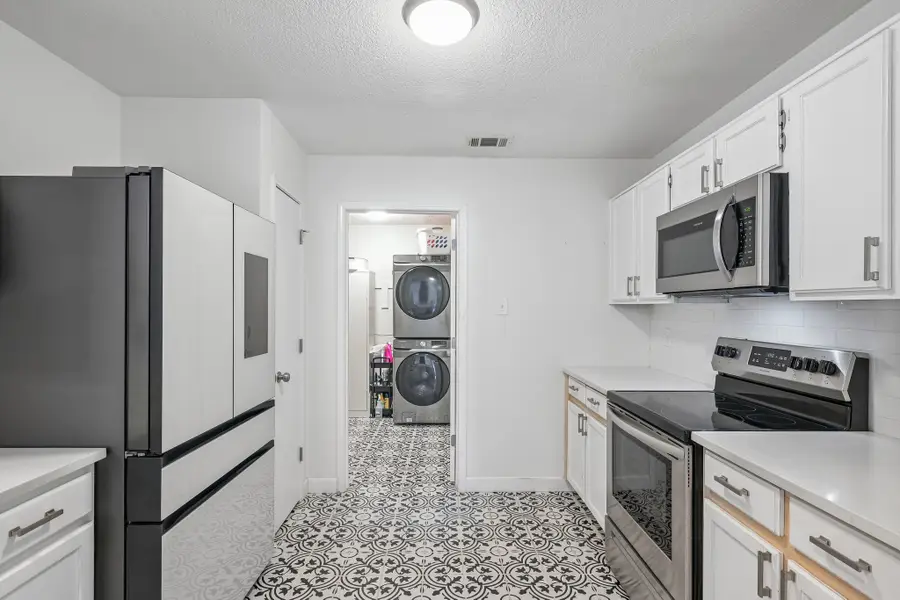 322 Valley Spring Drive, Arlington, TX 76018 - #2